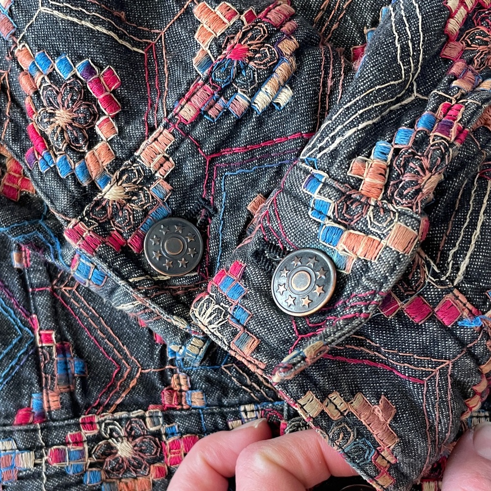 Multicolor Patterned Jacket - Picture 4 of 5
